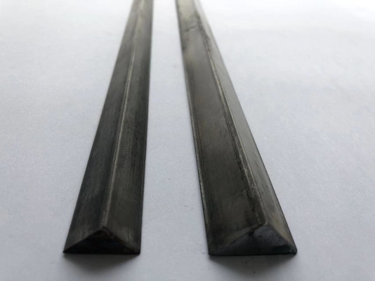 Thành viên của Chamfer Q235 Carbon Structural Steel Triangle Shape Bar cho bê tông đúc sẵn