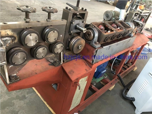 Nguyên tắc biến dạng nhỏ Máy thẳng và cắt nhanh cho cuộn dây thép 5-12mm